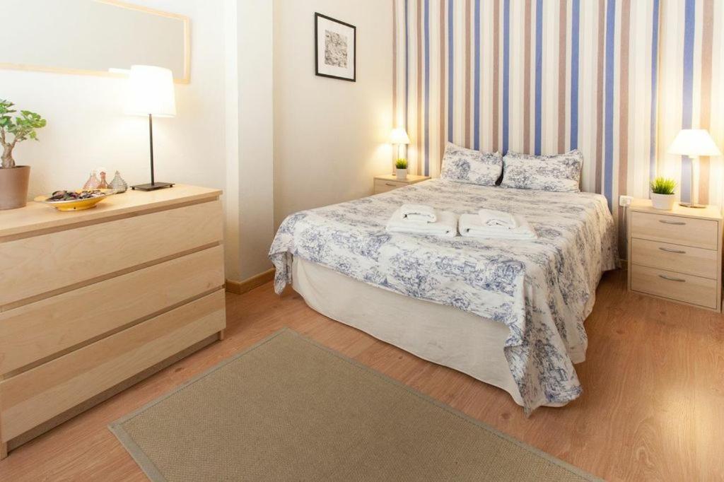 Apartament Plaza De Santa Cruz Sewilla Zewnętrze zdjęcie