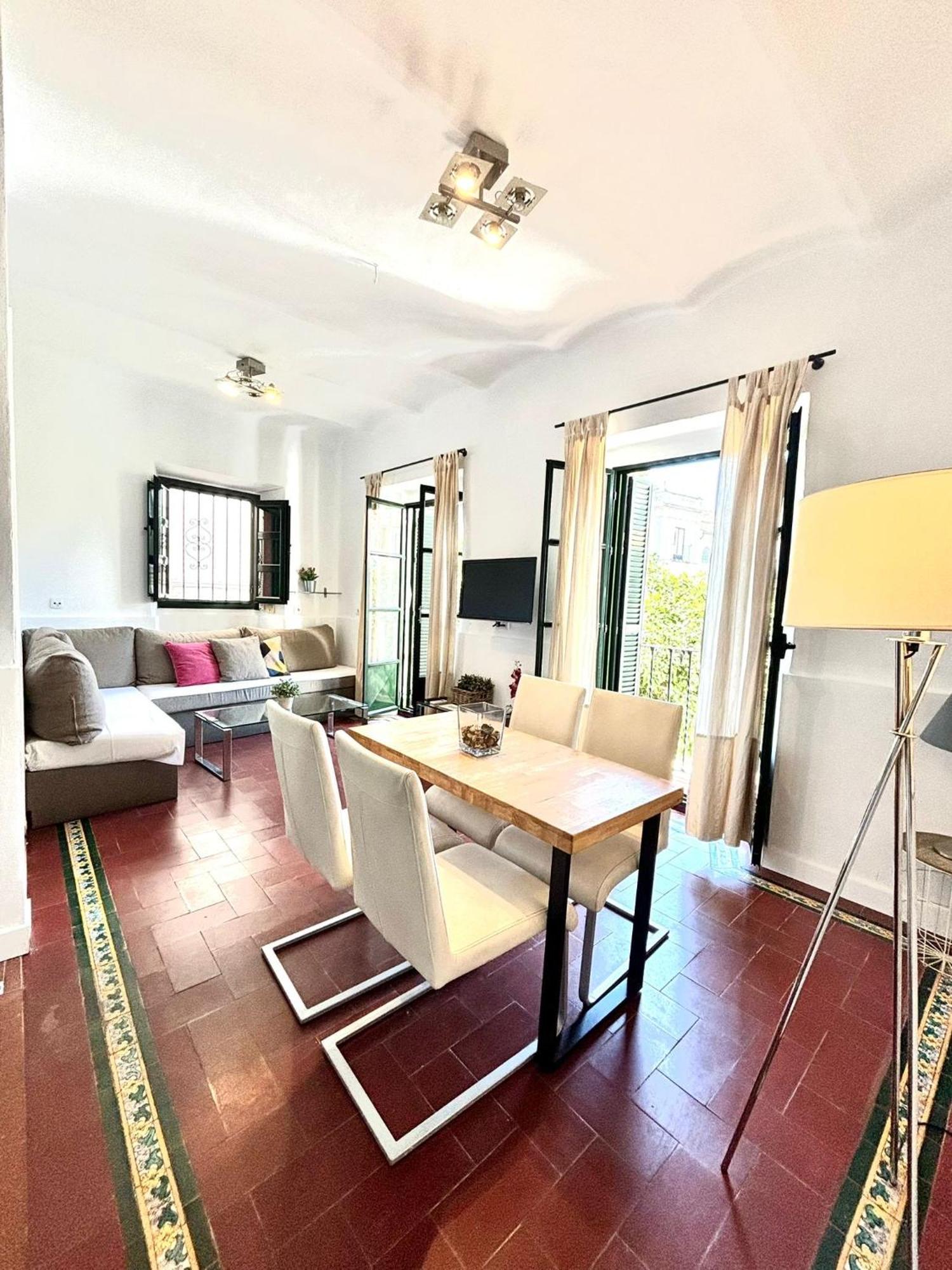Apartament Plaza De Santa Cruz Sewilla Zewnętrze zdjęcie