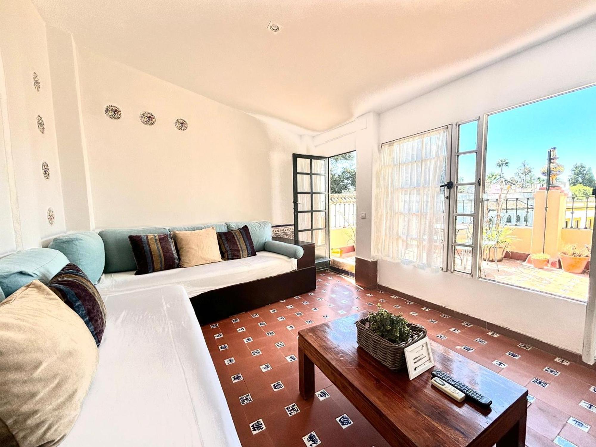 Apartament Plaza De Santa Cruz Sewilla Zewnętrze zdjęcie