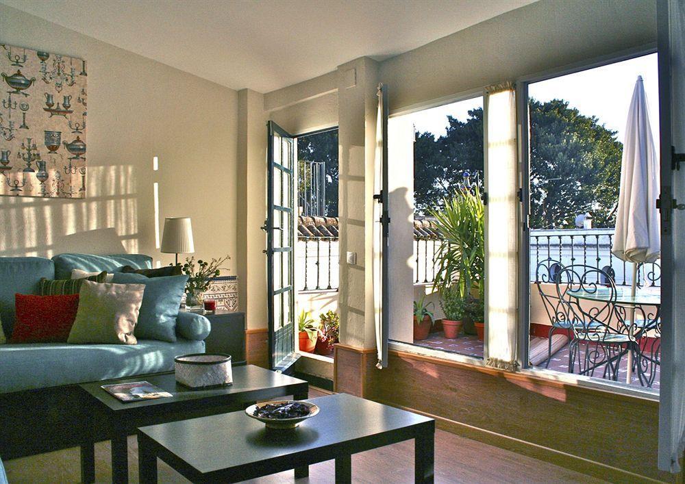 Apartament Plaza De Santa Cruz Sewilla Zewnętrze zdjęcie